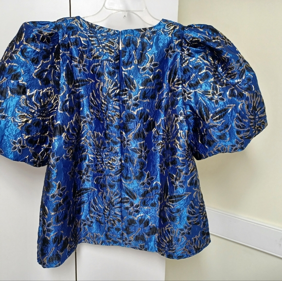 ********** PRICE DROPPED   Lilly Pulitzer BLUE GROTTO holiday top - Picture 4 of 6